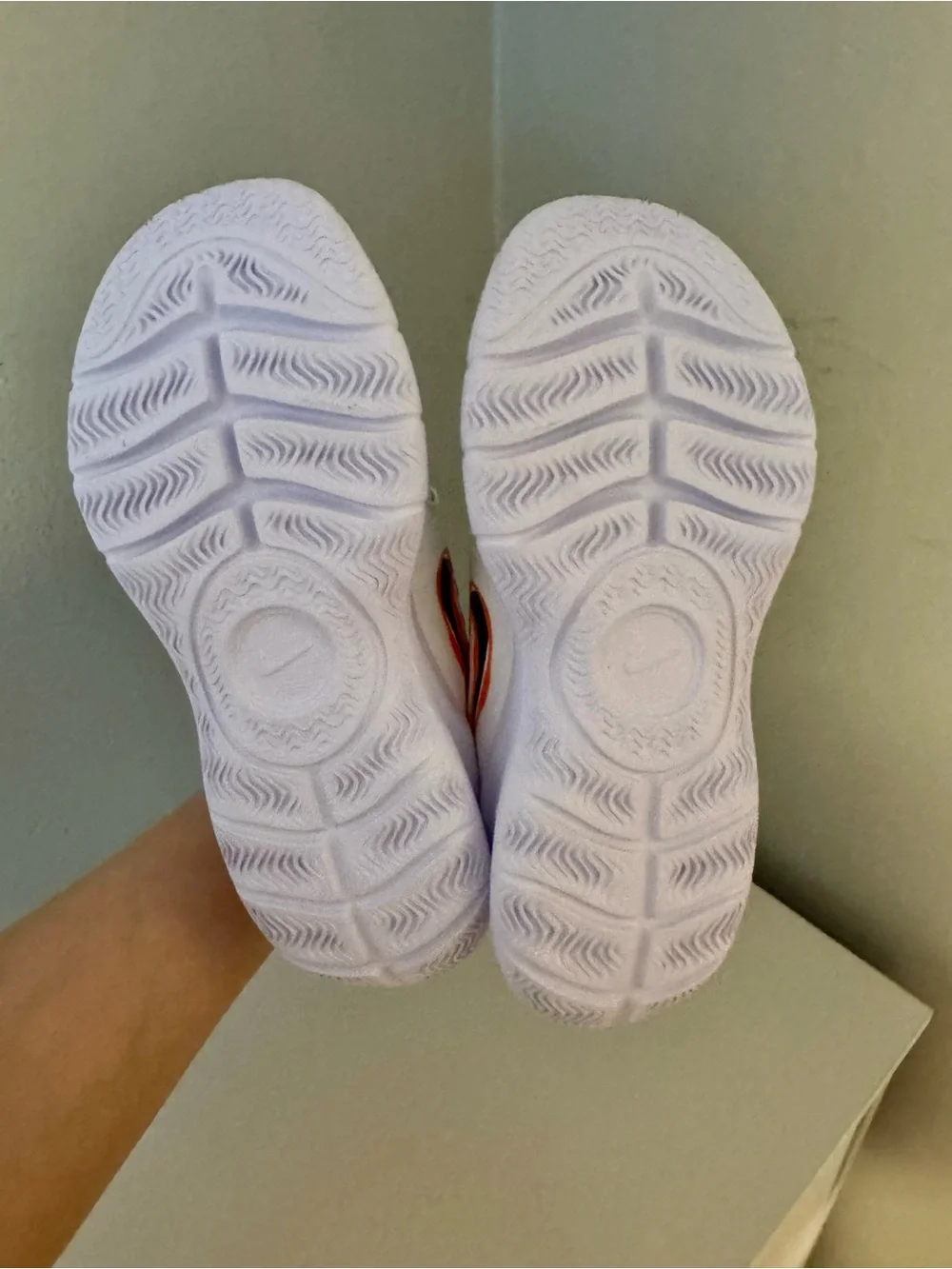 Nike White Green Smile Slip-On Sneakers Youth Sz 3Y NWOT